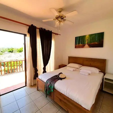 Fantastic 3 Bedrooms Mareverde, Wifi Free Ferienhaus *