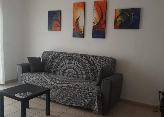 Fantastic 3 Bedrooms Mareverde, Wifi Free Tatil Evi *